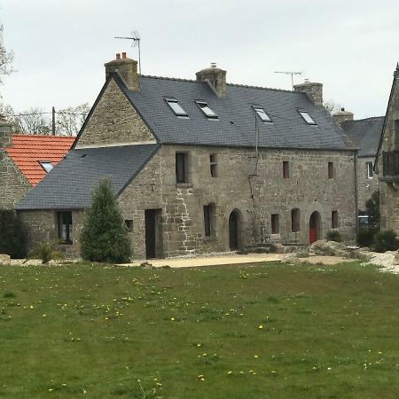 Charmante Maison Entre Terre Et Mer Plouaret Luaran gambar