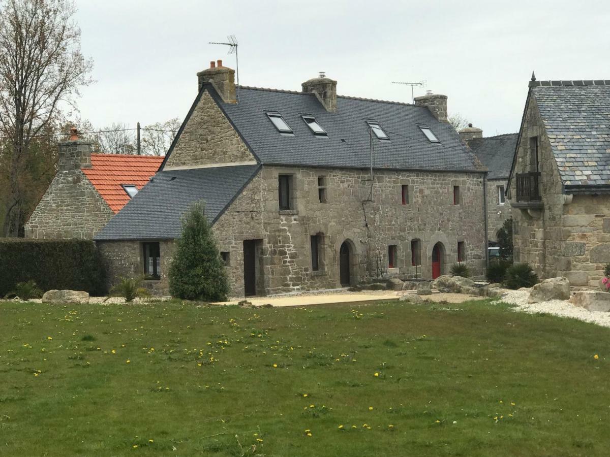 Charmante Maison Entre Terre Et Mer Plouaret Luaran gambar